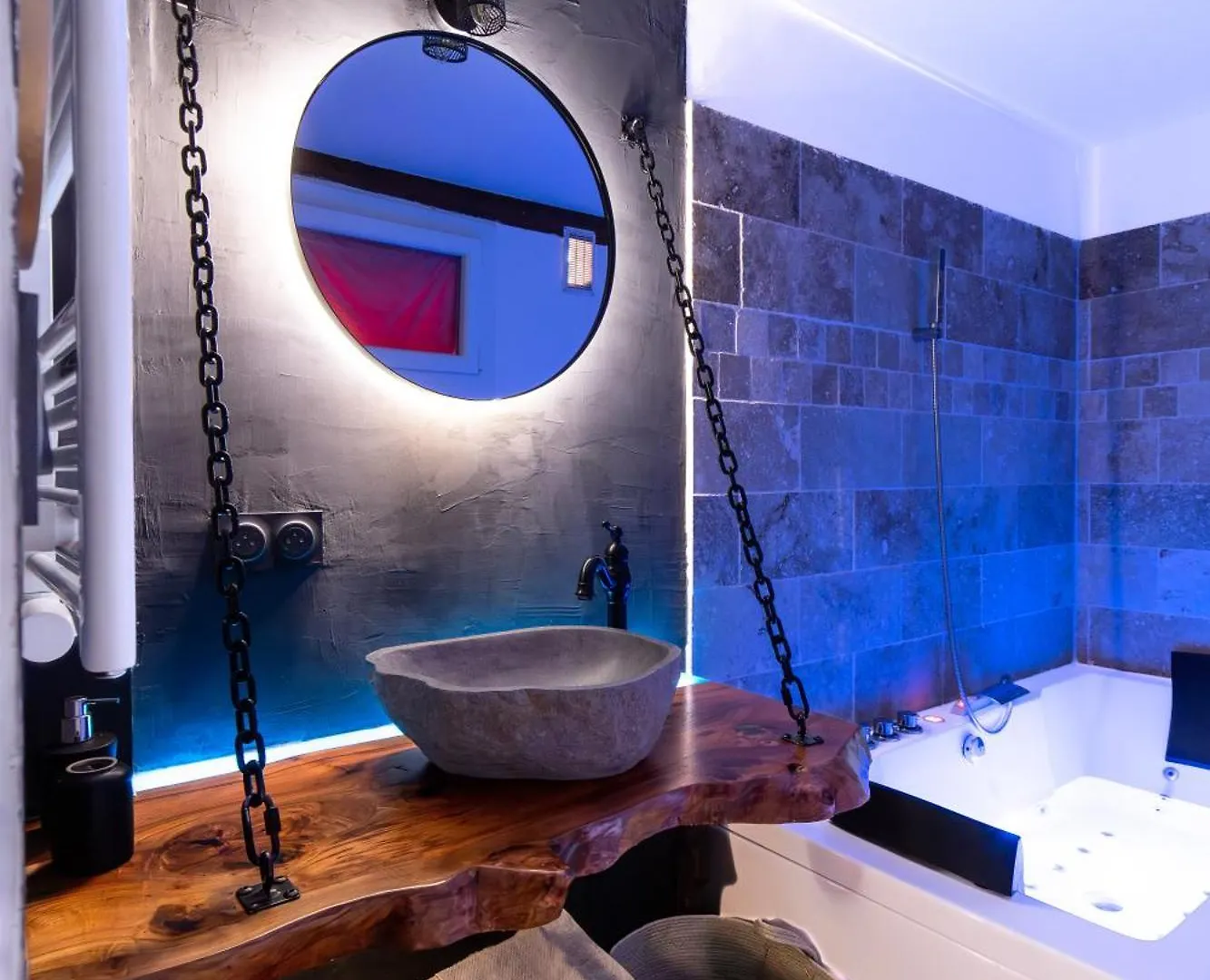 Elegant Appartement Avec Balneo A 100M Du Capitole Toulouse